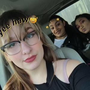 Meet your Posher, Kayla